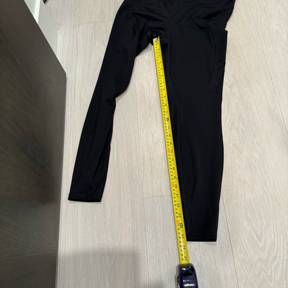 NWOT H&M MOVE Black Leggings - Picture 5 of 5